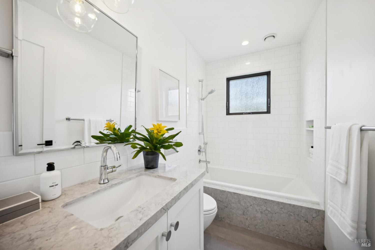 39 Alvarado Avenue