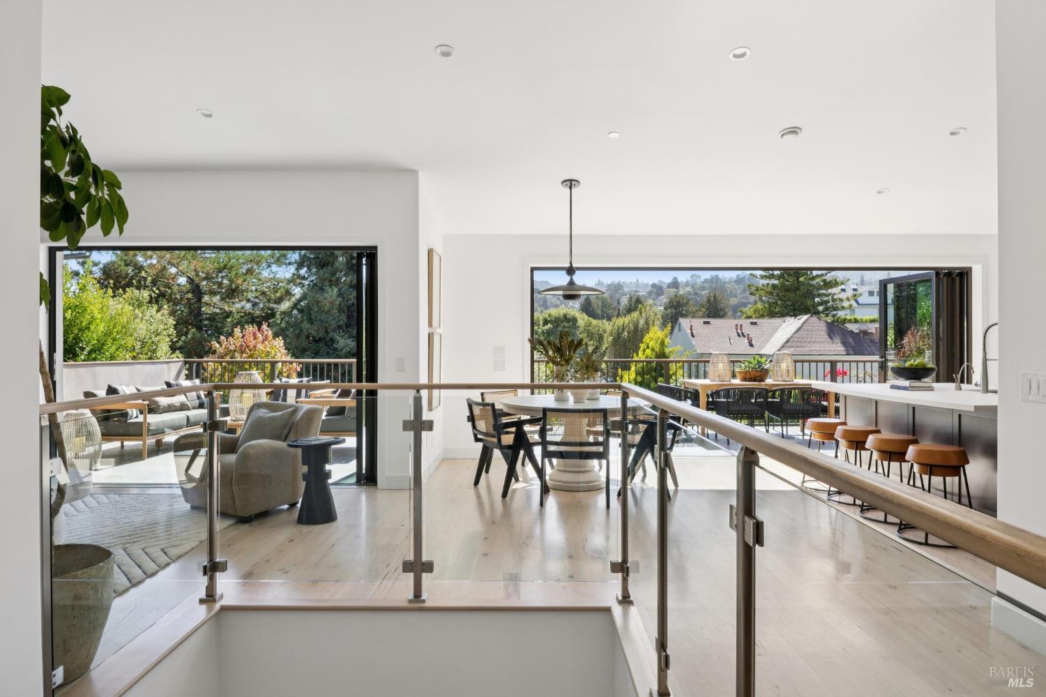 39 Alvarado Avenue