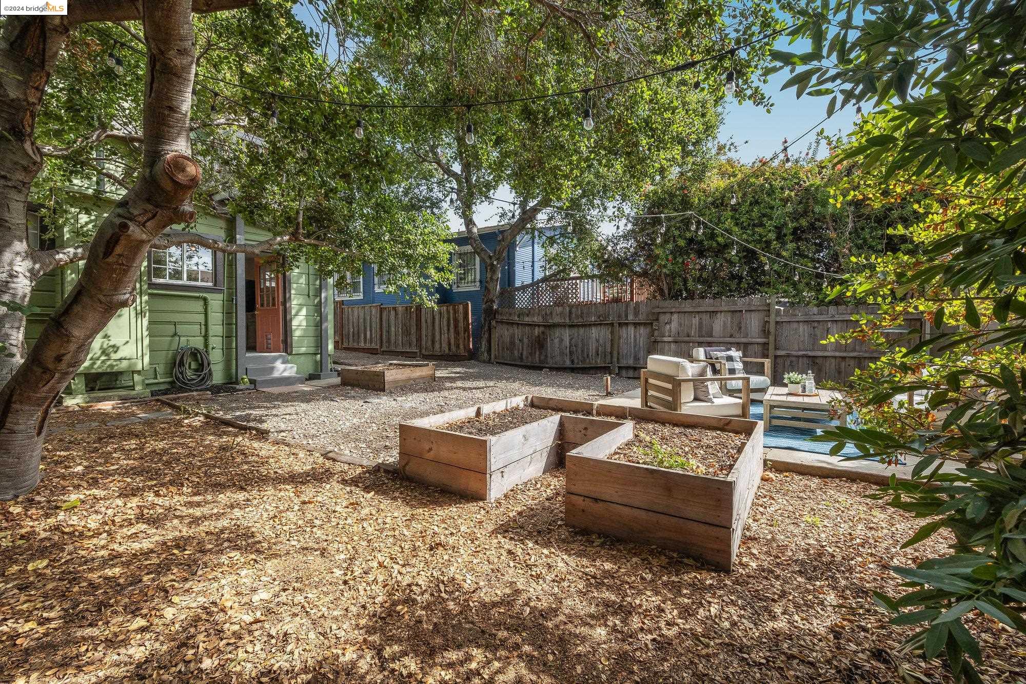 3419 Suter St.