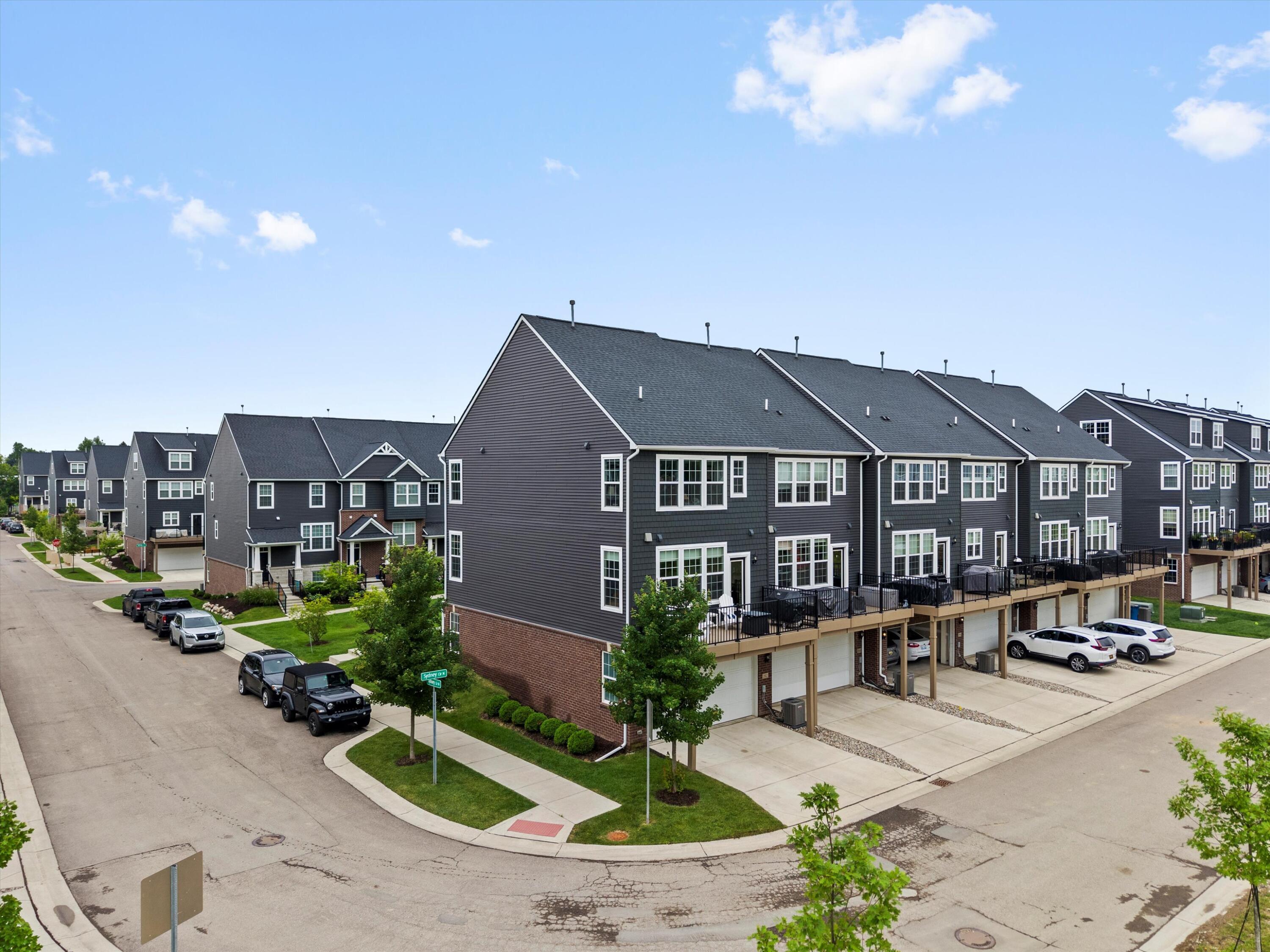 202 N Sydney Court