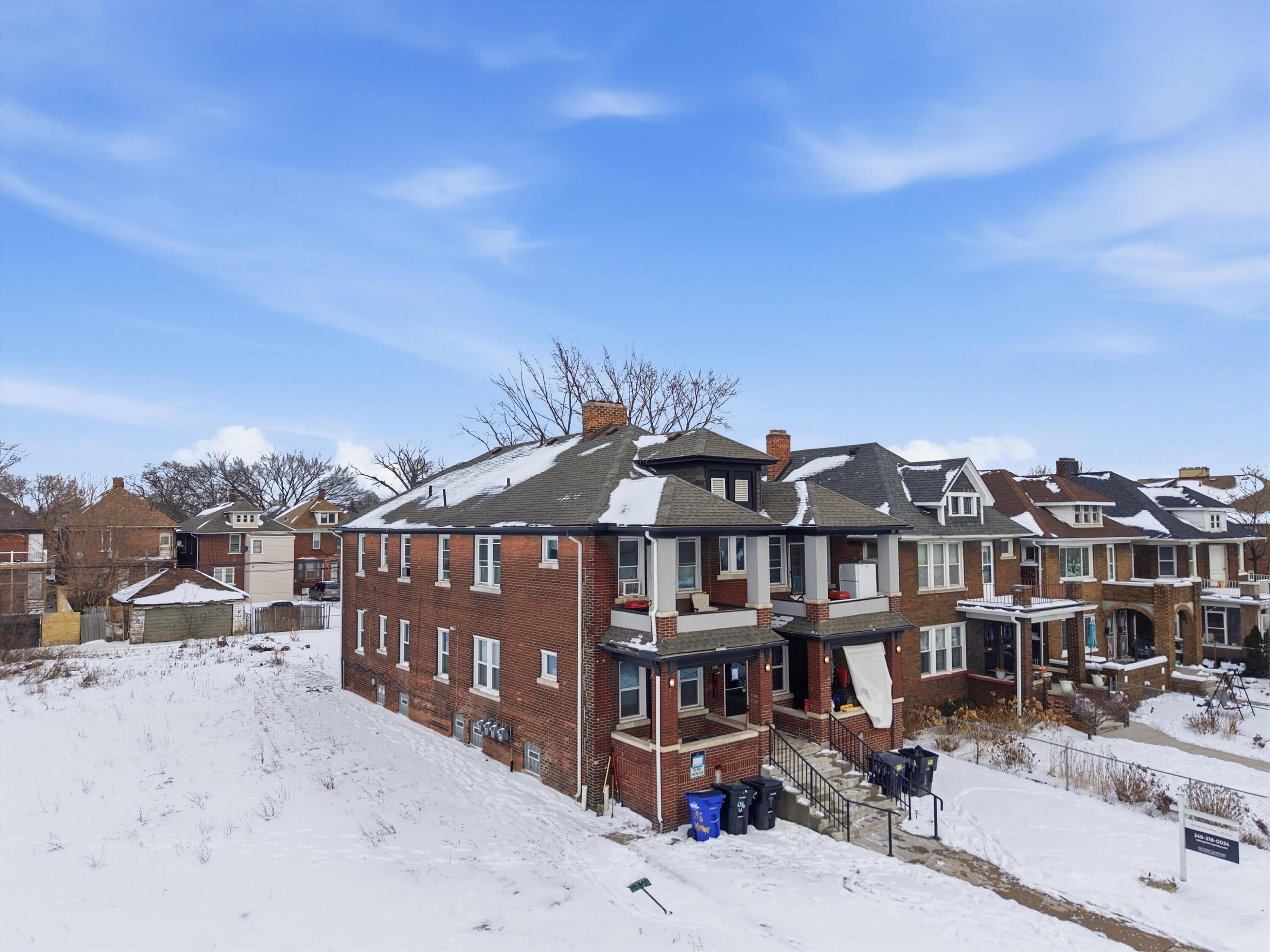 1094 Waterman Street