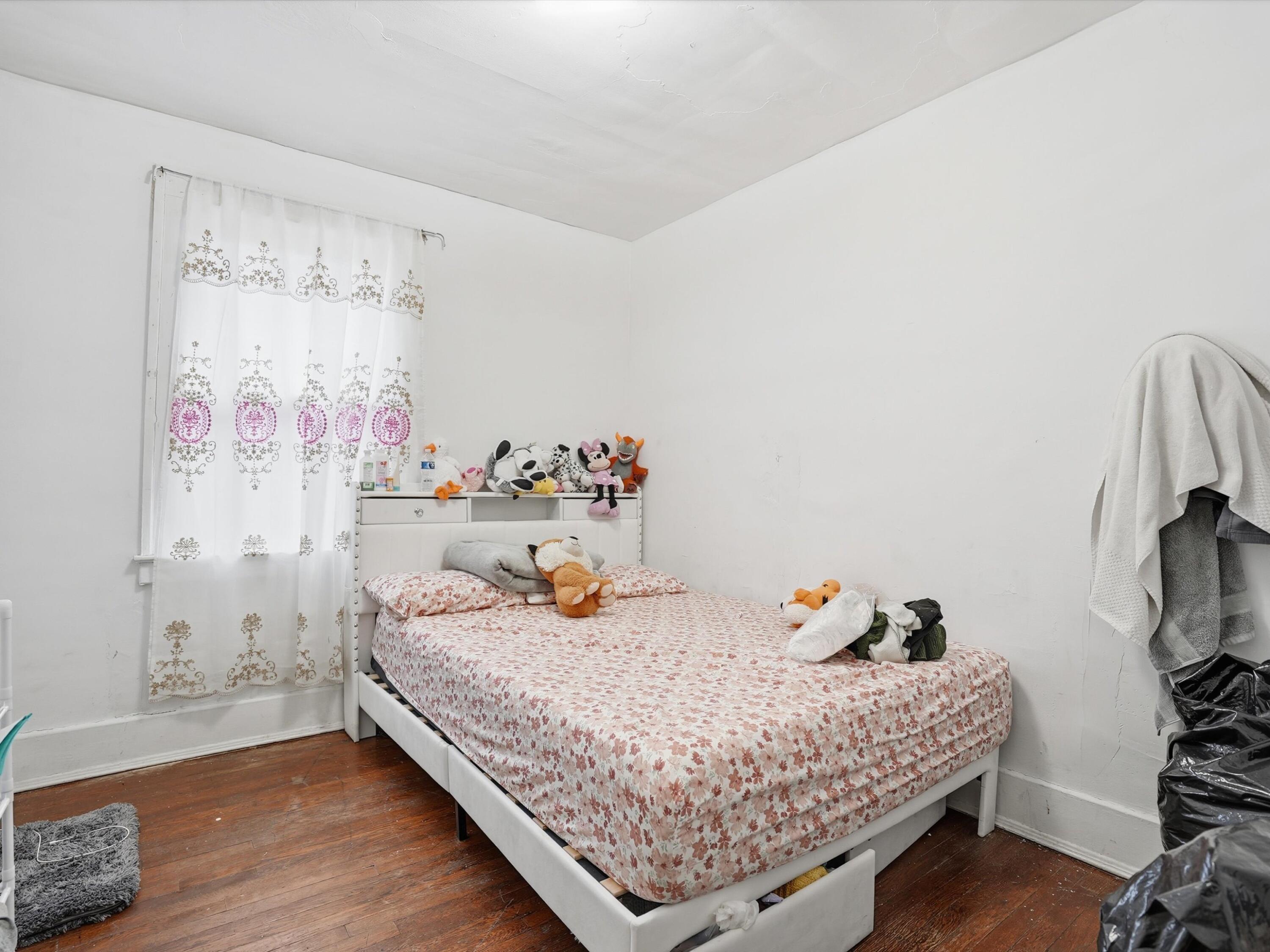 1094 Waterman Street