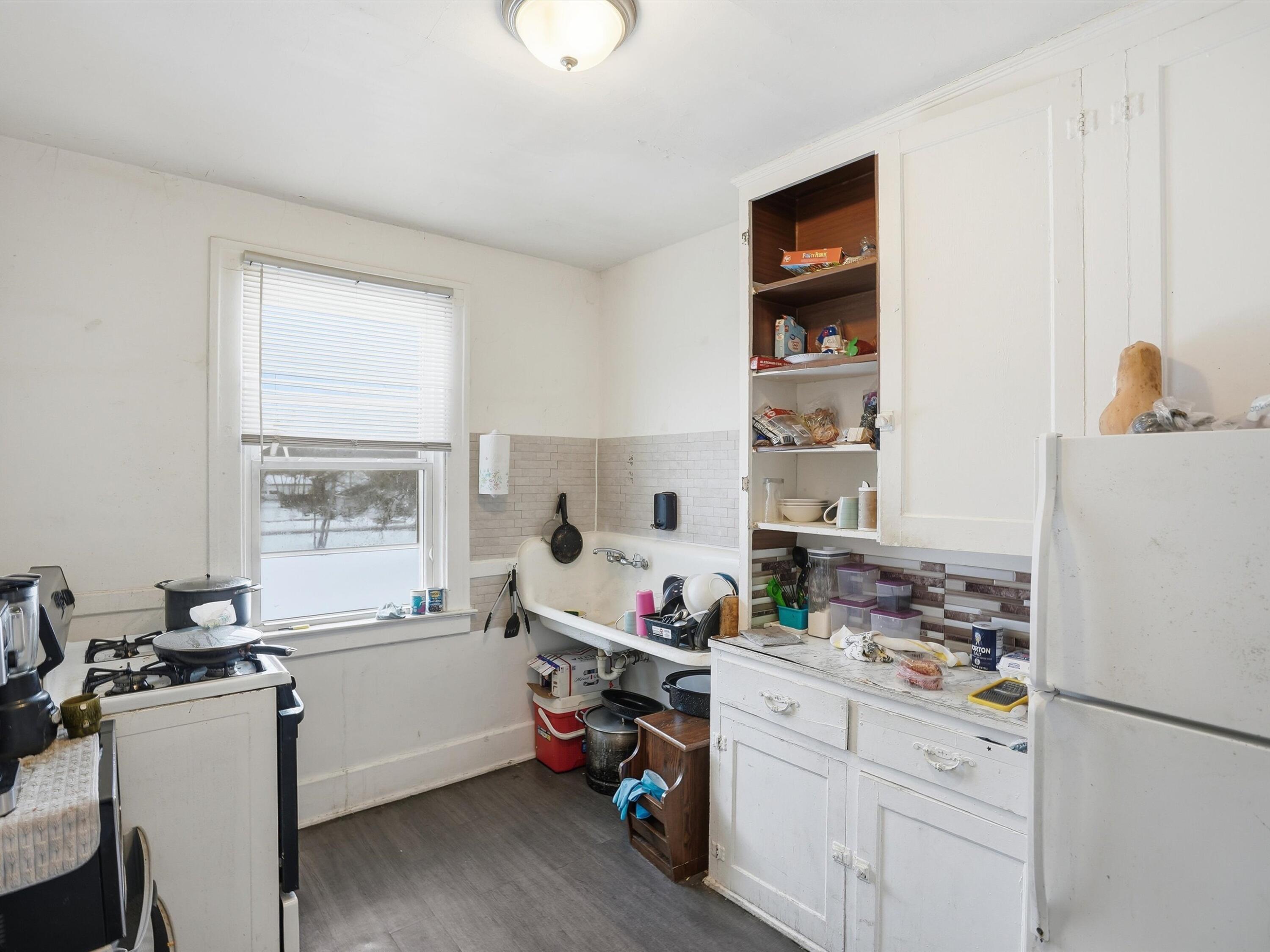 1094 Waterman Street