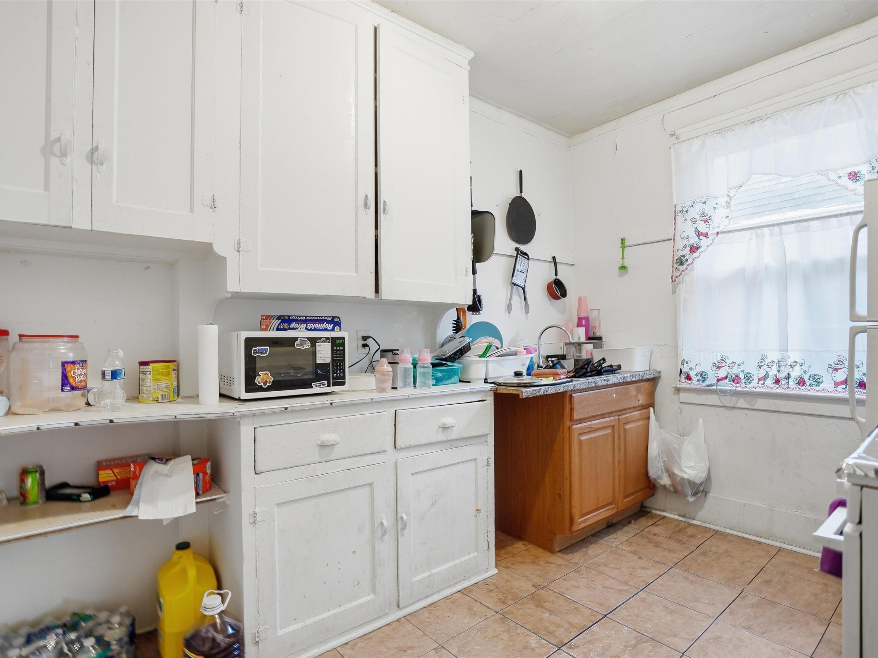 1094 Waterman Street