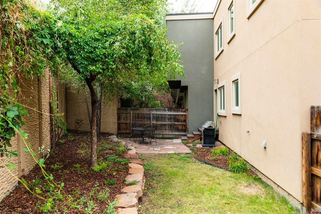 20 Sage Hill Court