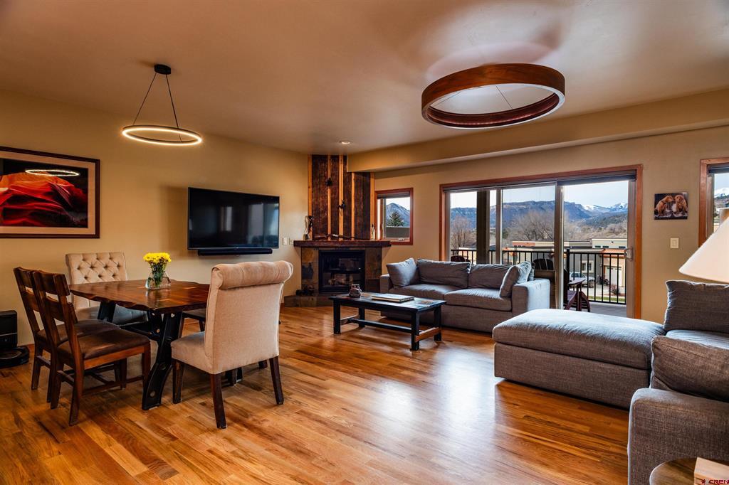 24 Sage Hill Ct
