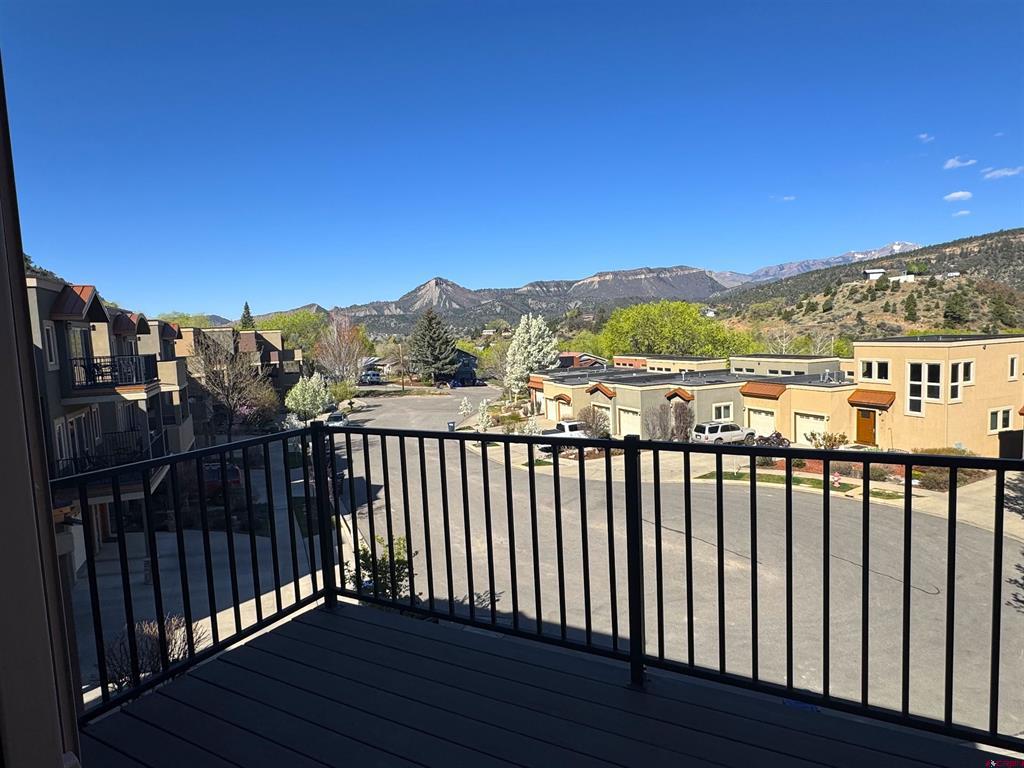 24 Sage Hill Ct