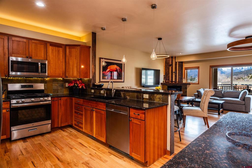 24 Sage Hill Ct