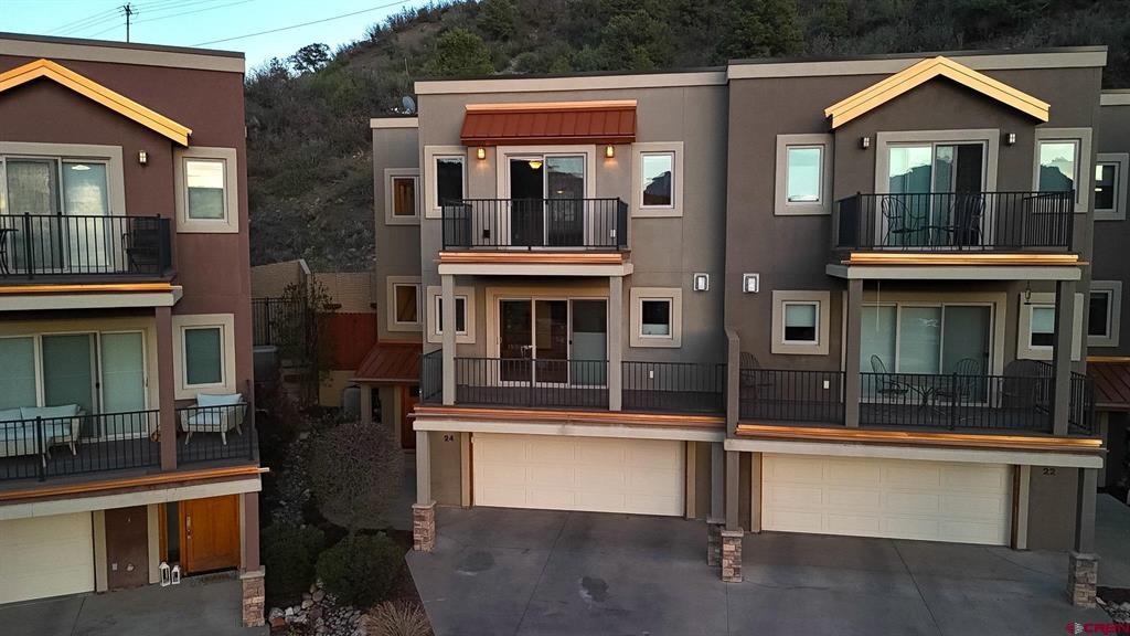 24 Sage Hill Ct