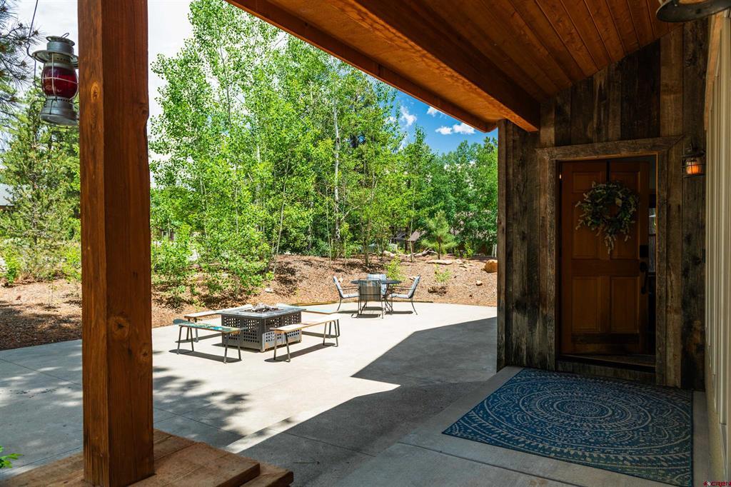 15 Edgemont Way