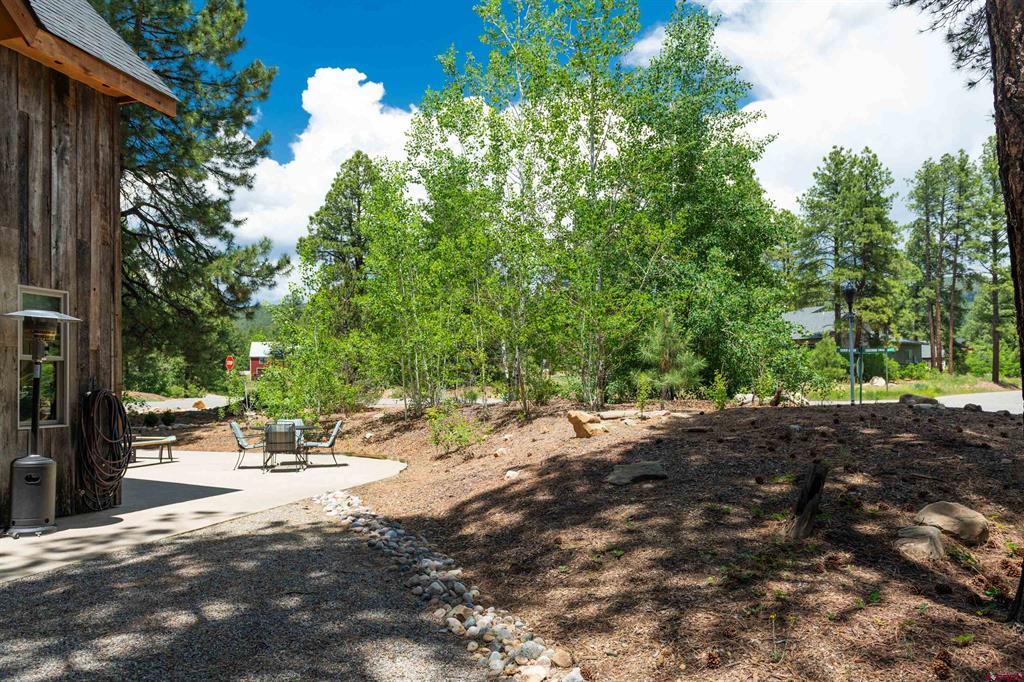 15 Edgemont Way