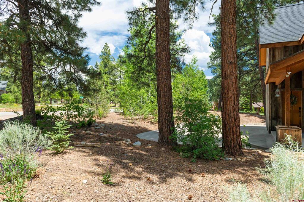 15 Edgemont Way