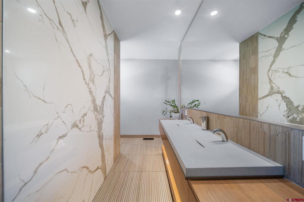 113 Wild Iris Avenue