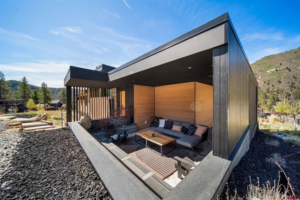 113 Wild Iris Avenue