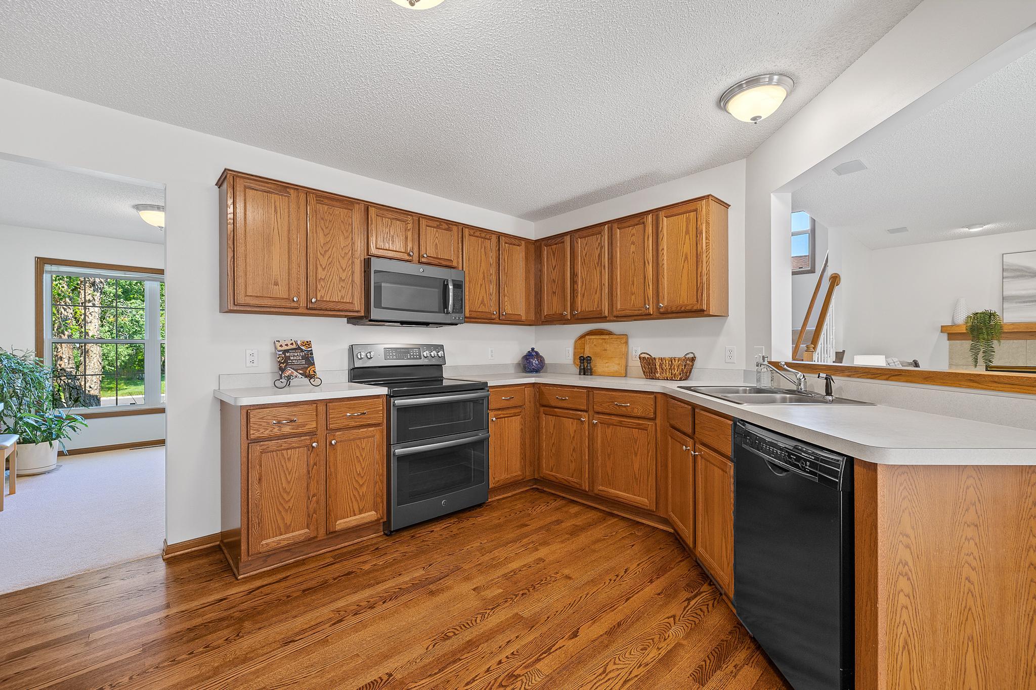 8162 Greenbriar Lane