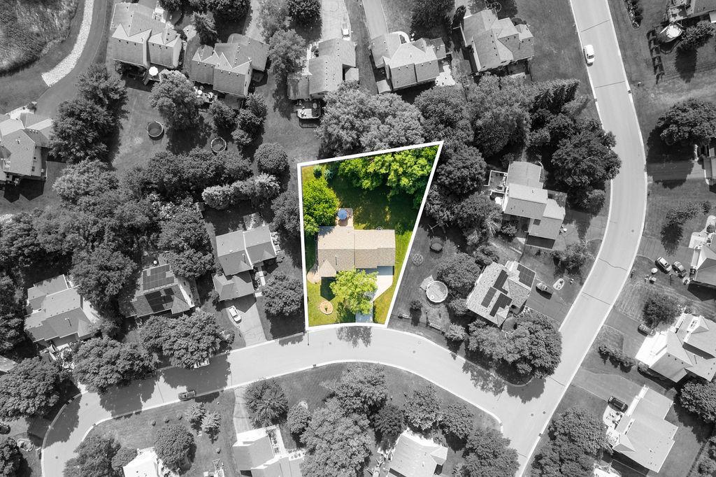 8162 Greenbriar Lane