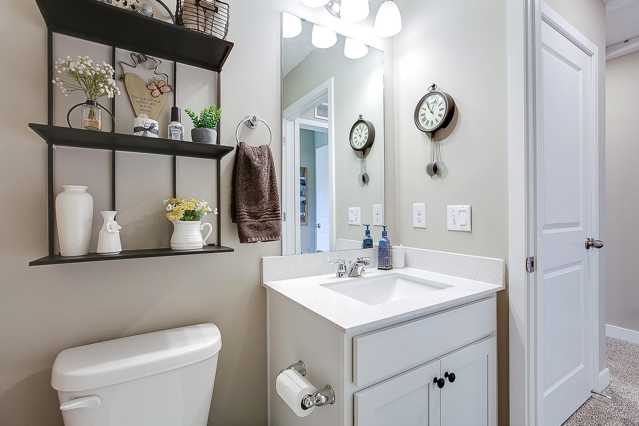 16109 Fairoaks Avenue N