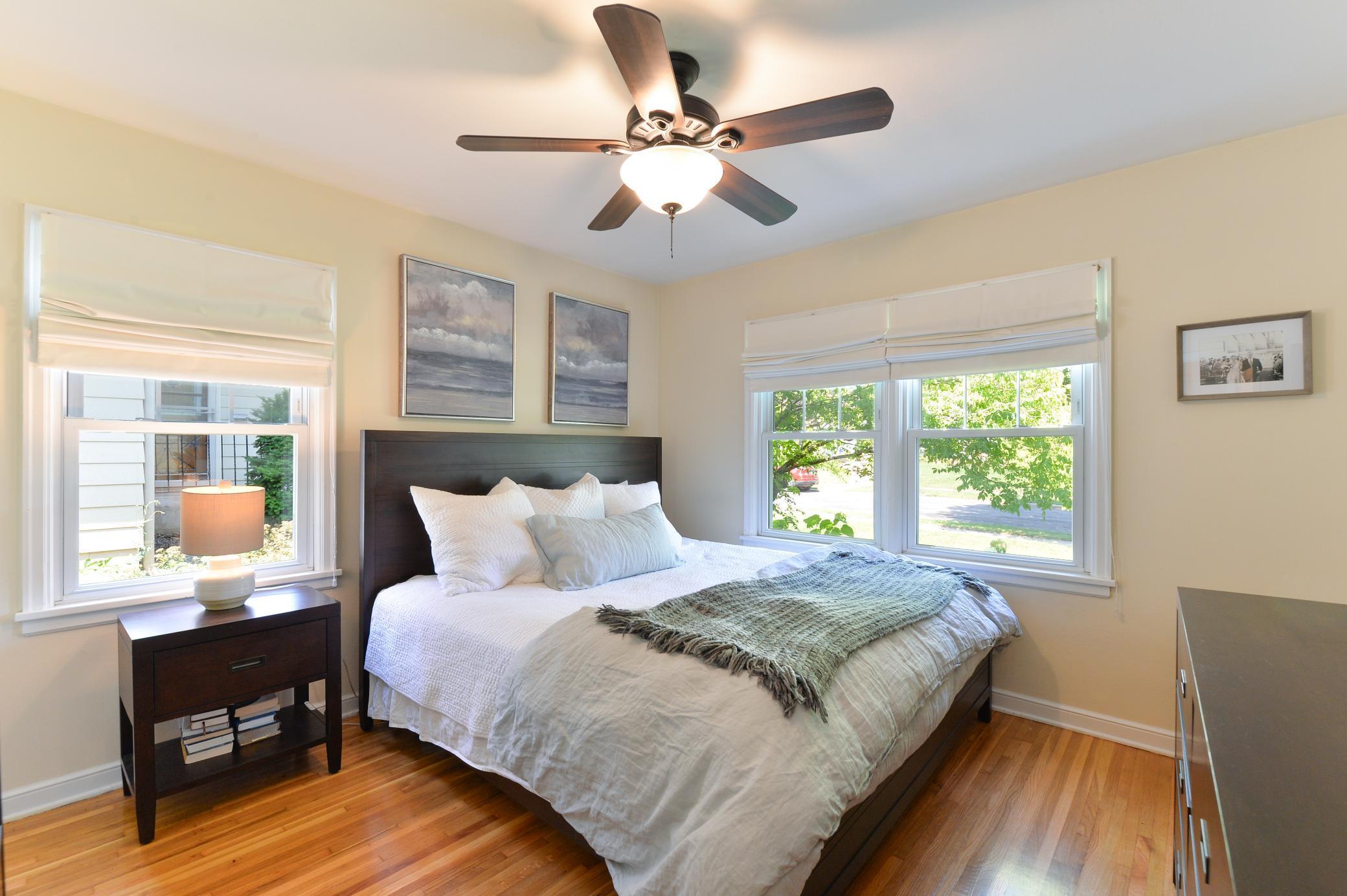 796 Cottage Avenue W