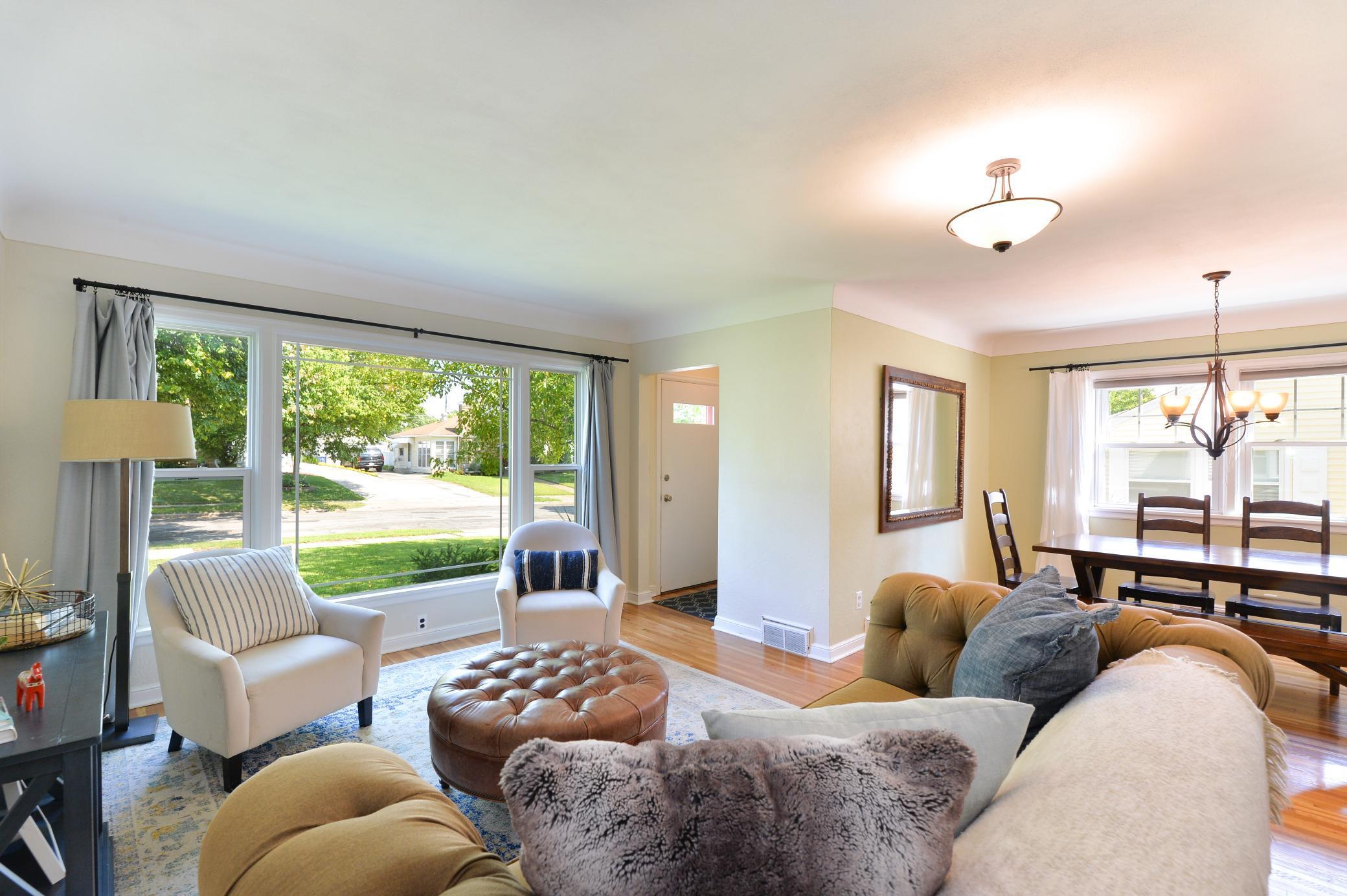 796 Cottage Avenue W