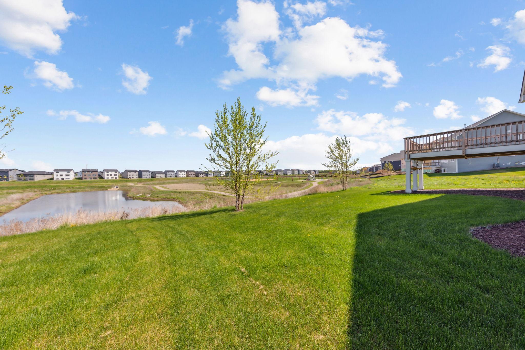 10040 Arrowwood Trail