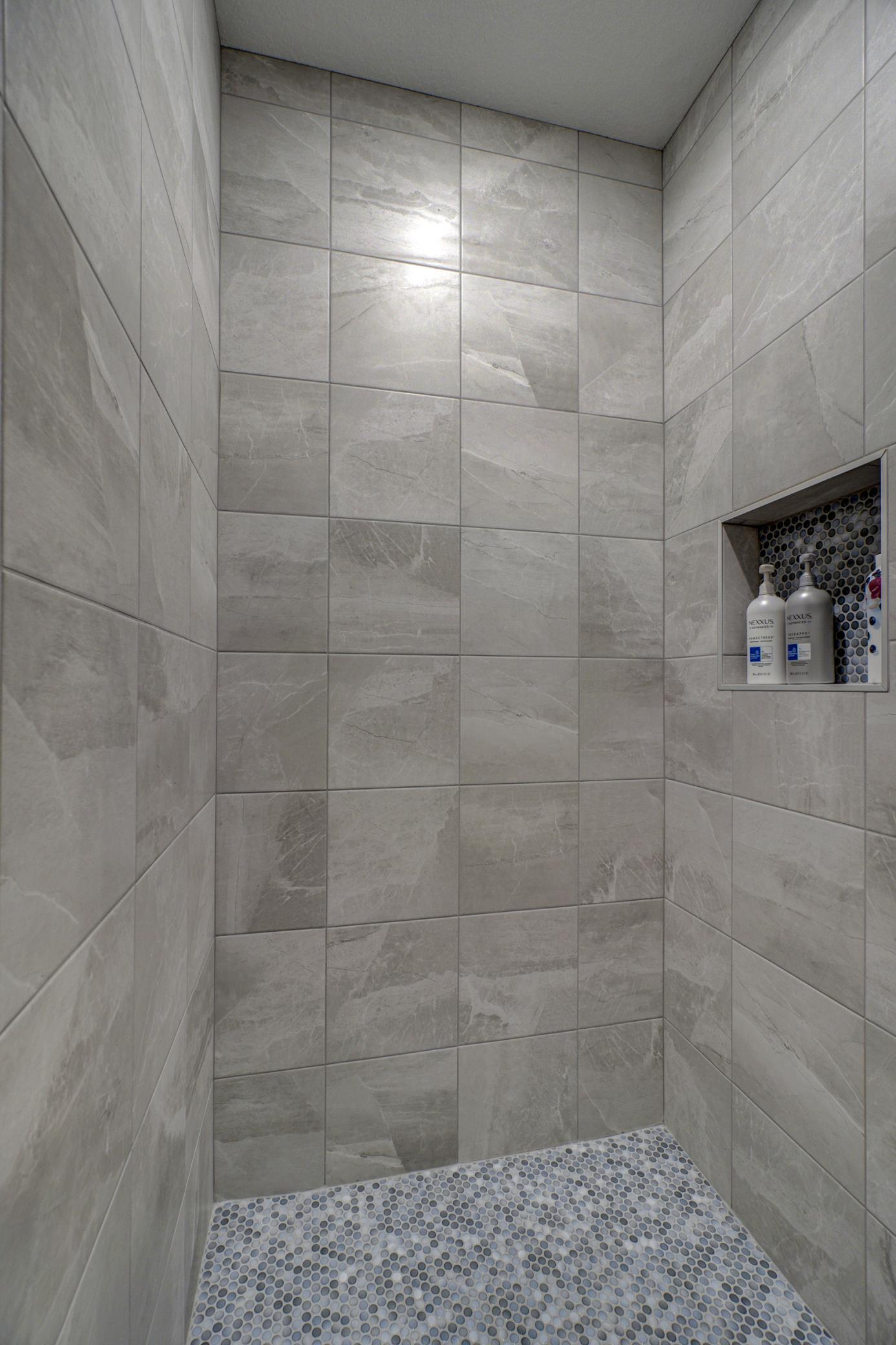 10040 Arrowwood Trail