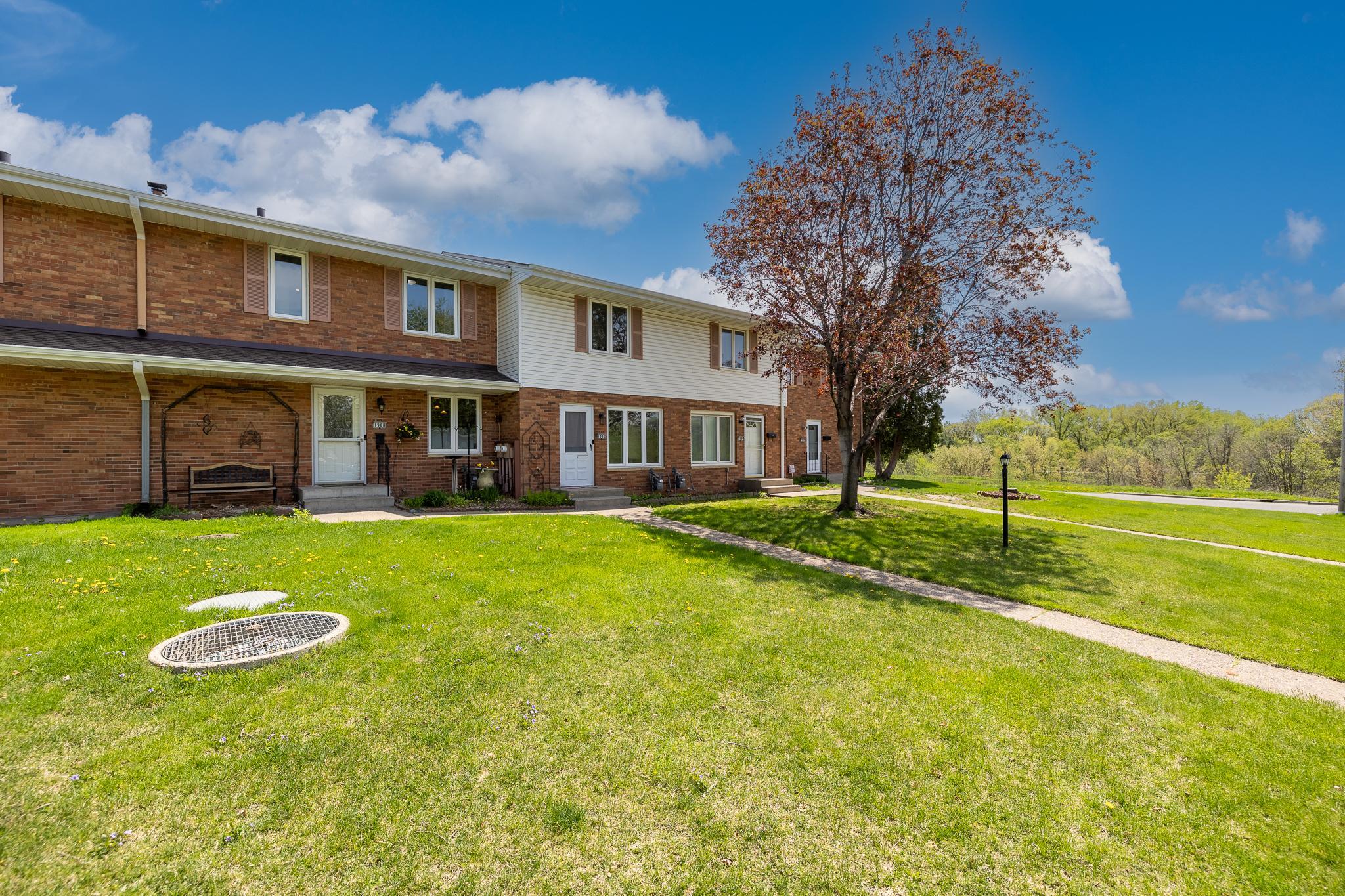 1988 Arkwright Street