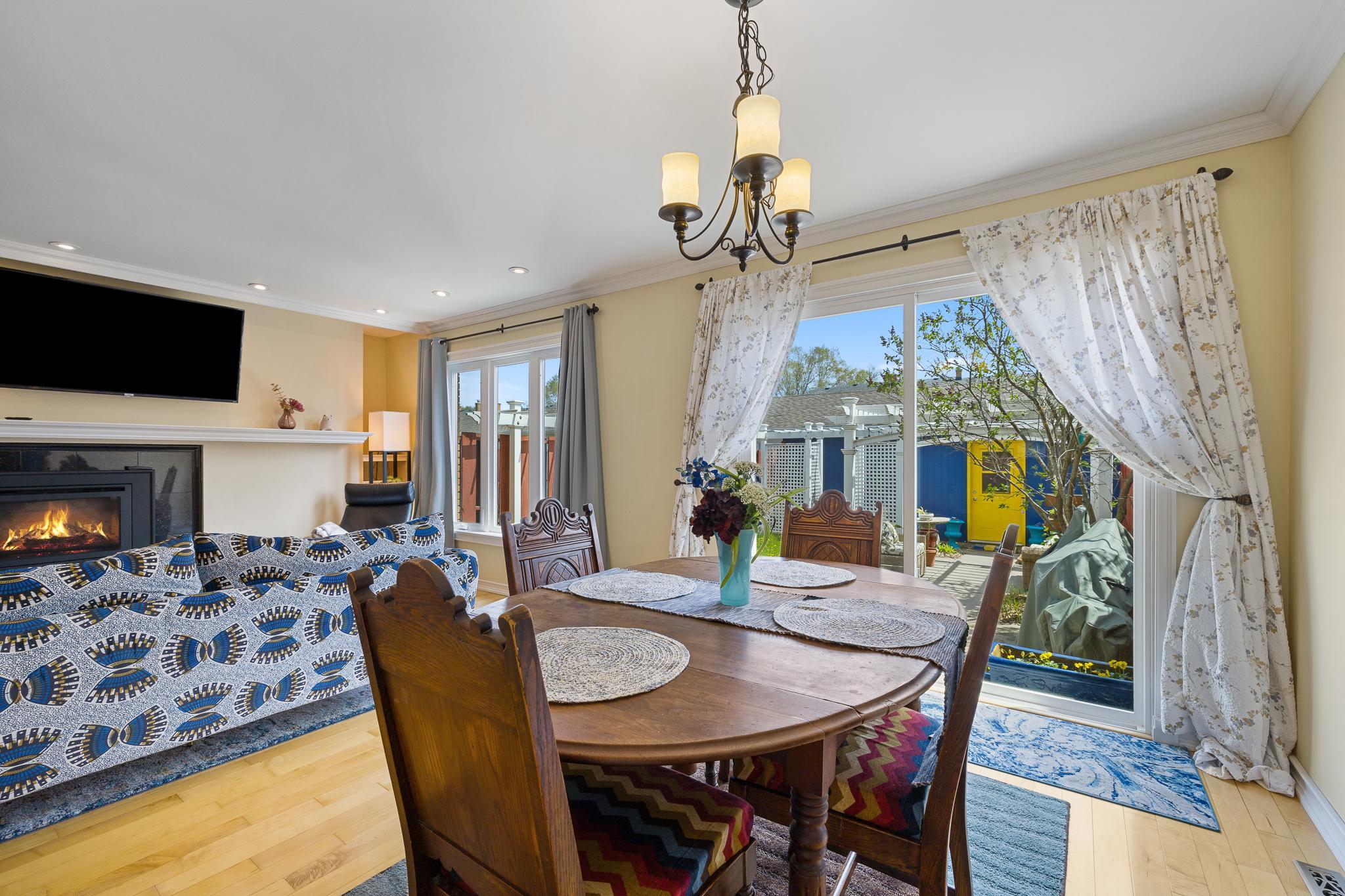 1988 Arkwright Street