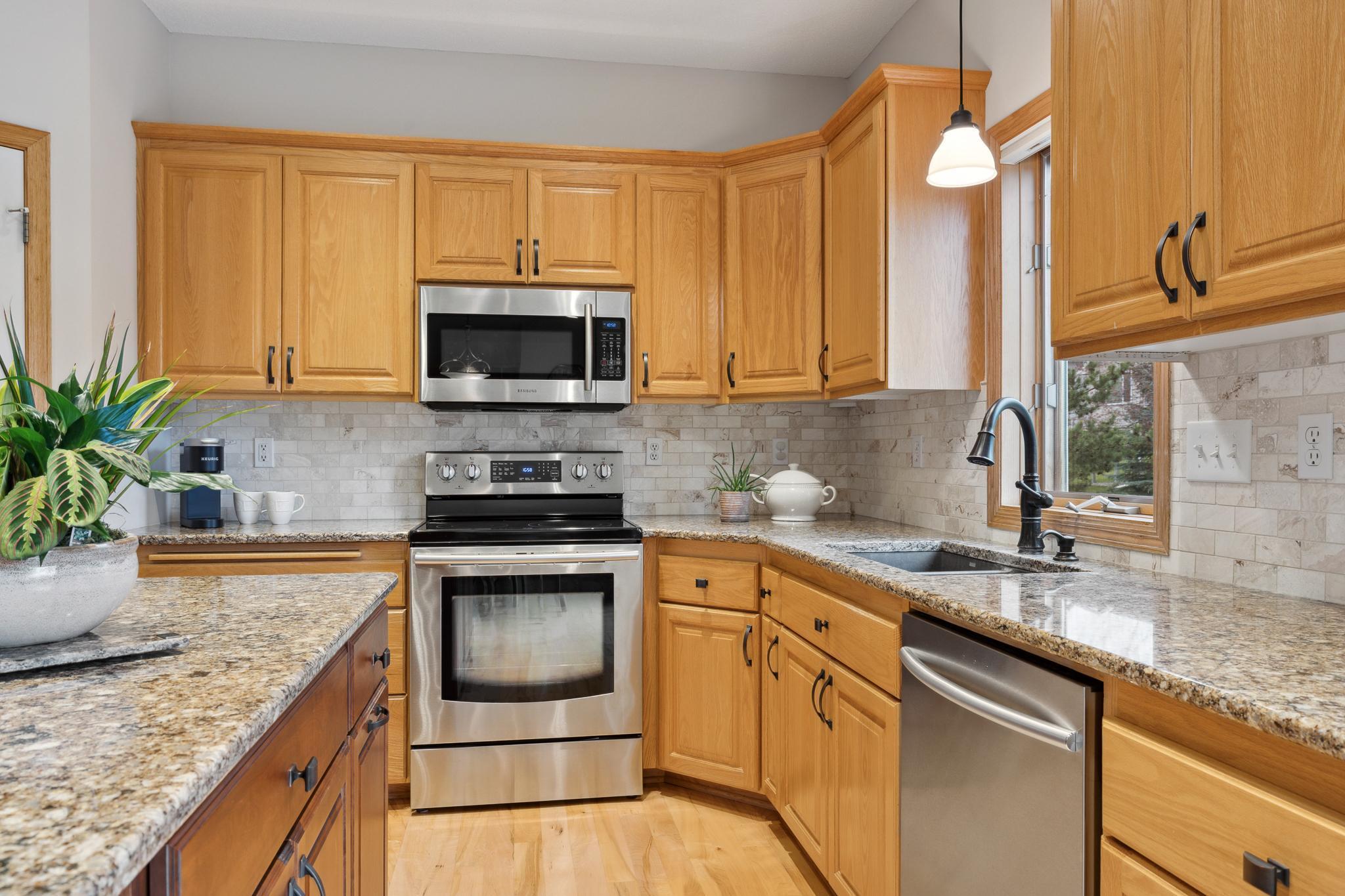 10611 Golden Eagle Trail