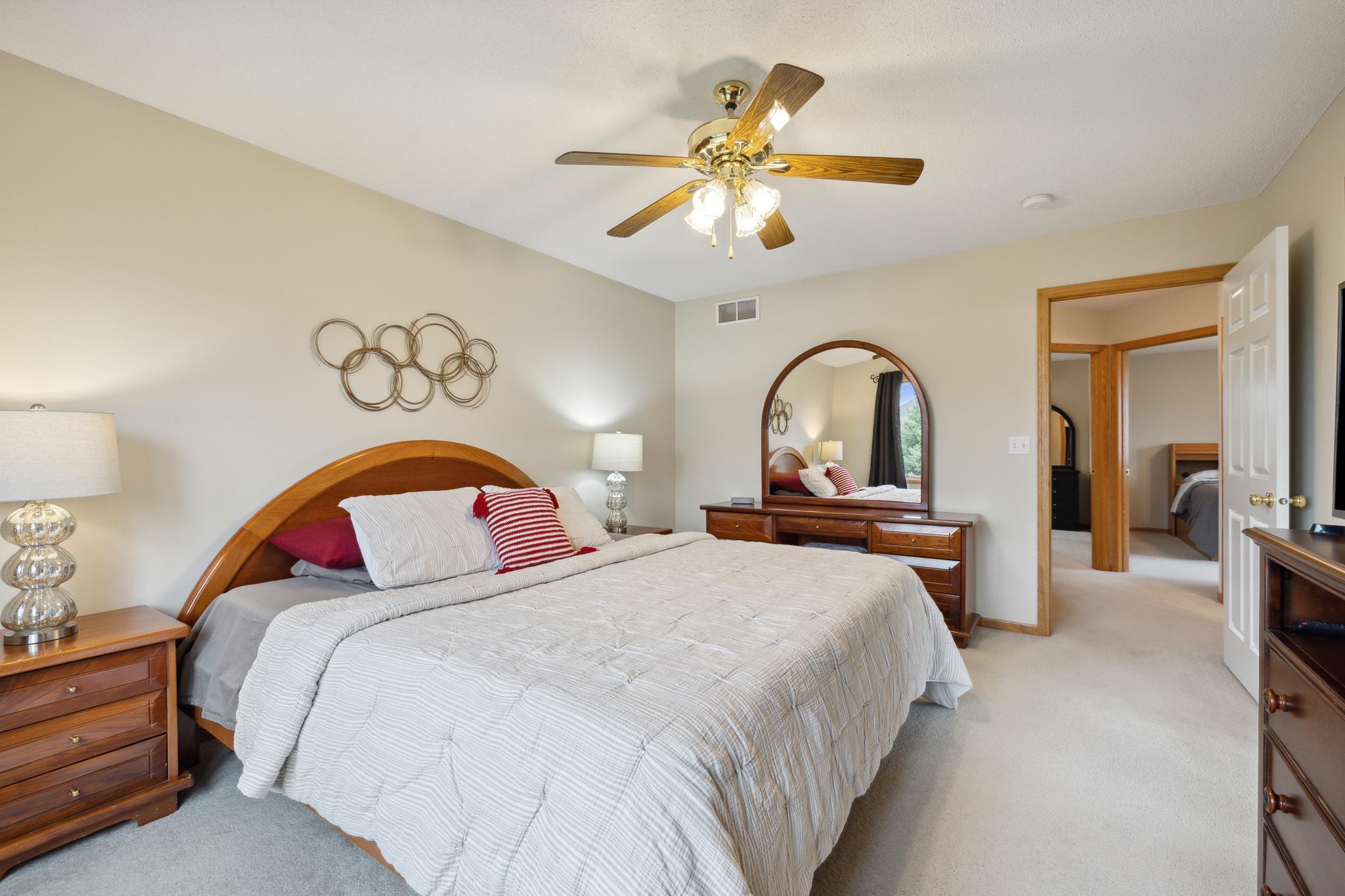 10611 Golden Eagle Trail