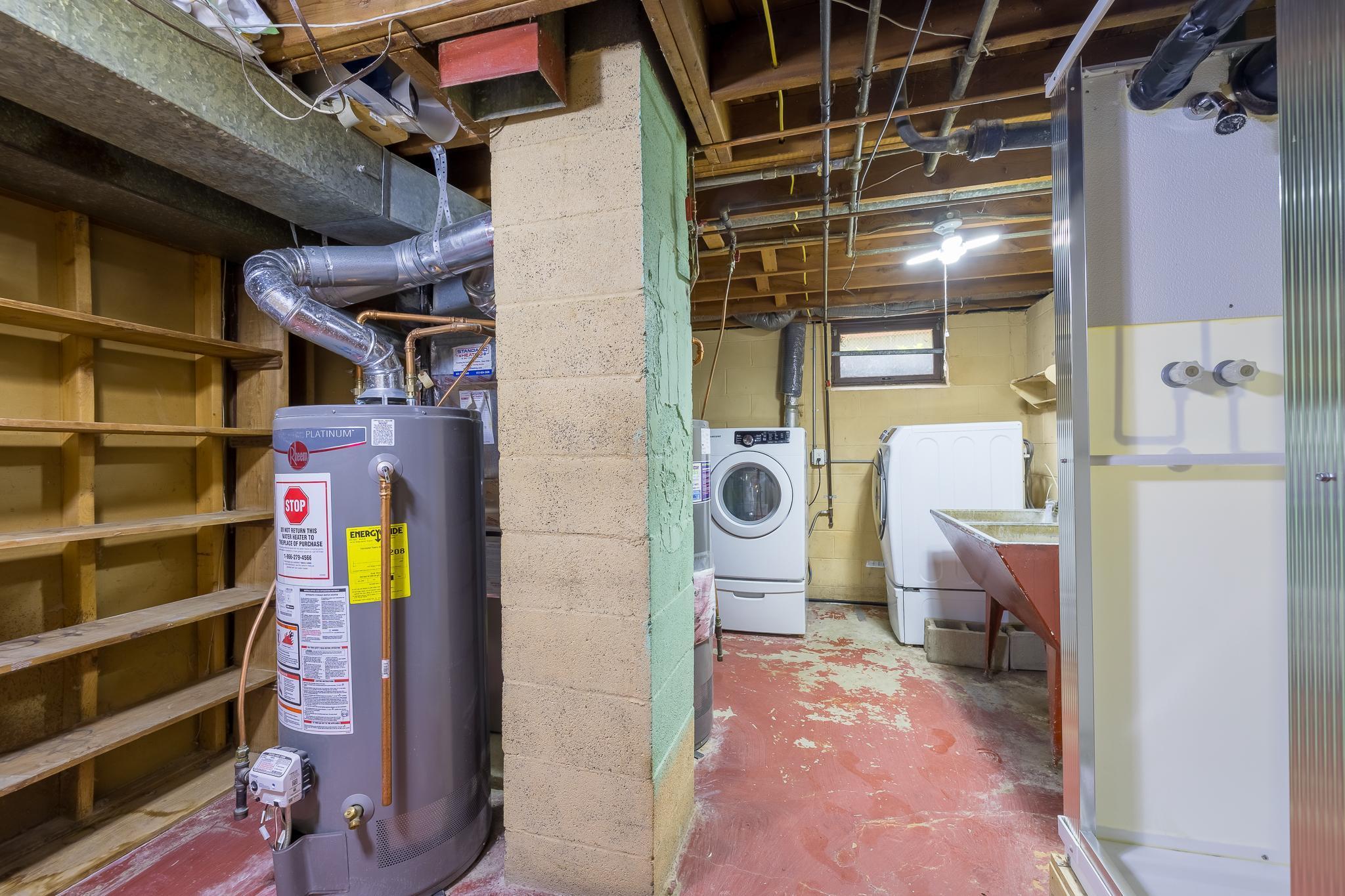 1279 Clarence Street