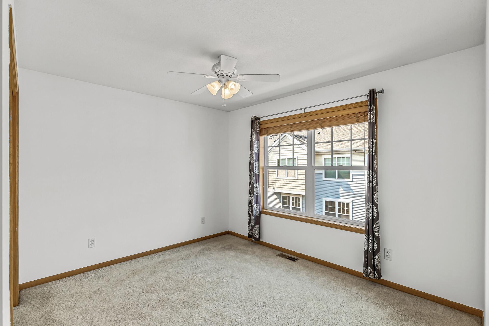 1671 Village Trail E Unit: 2