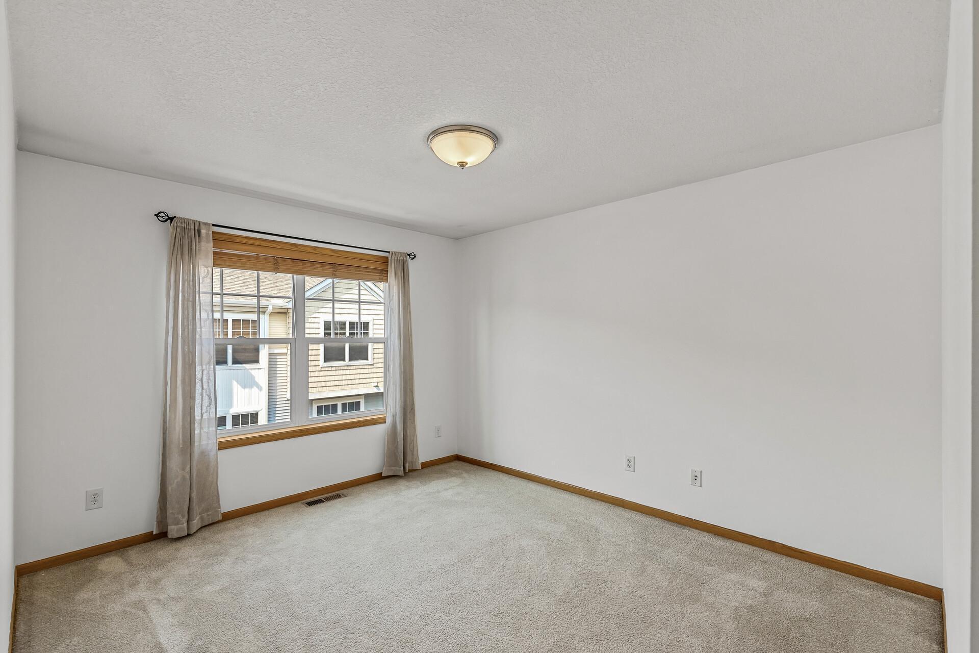 1671 Village Trail E Unit: 2