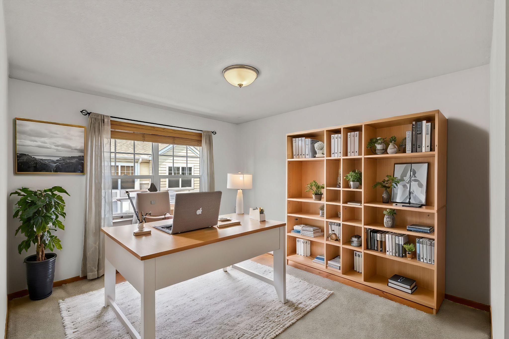 1671 Village Trail E Unit: 2