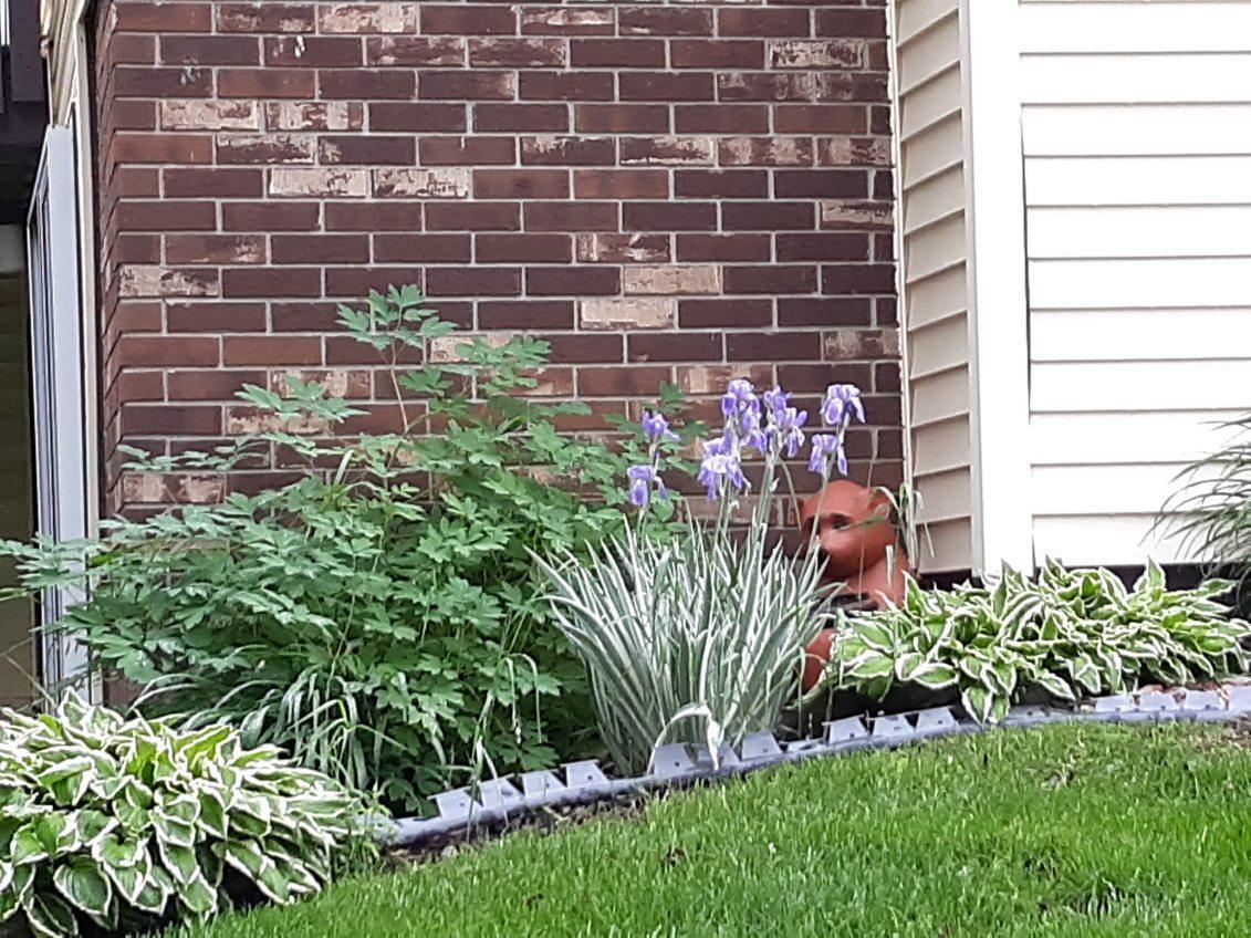 932 Heritage Court W