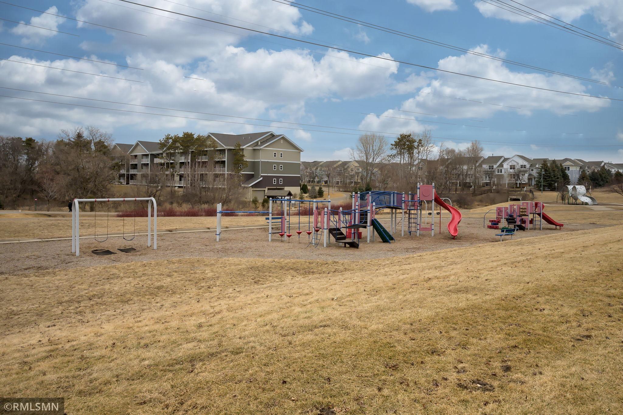 1613 Legacy Parkway E Unit: 2