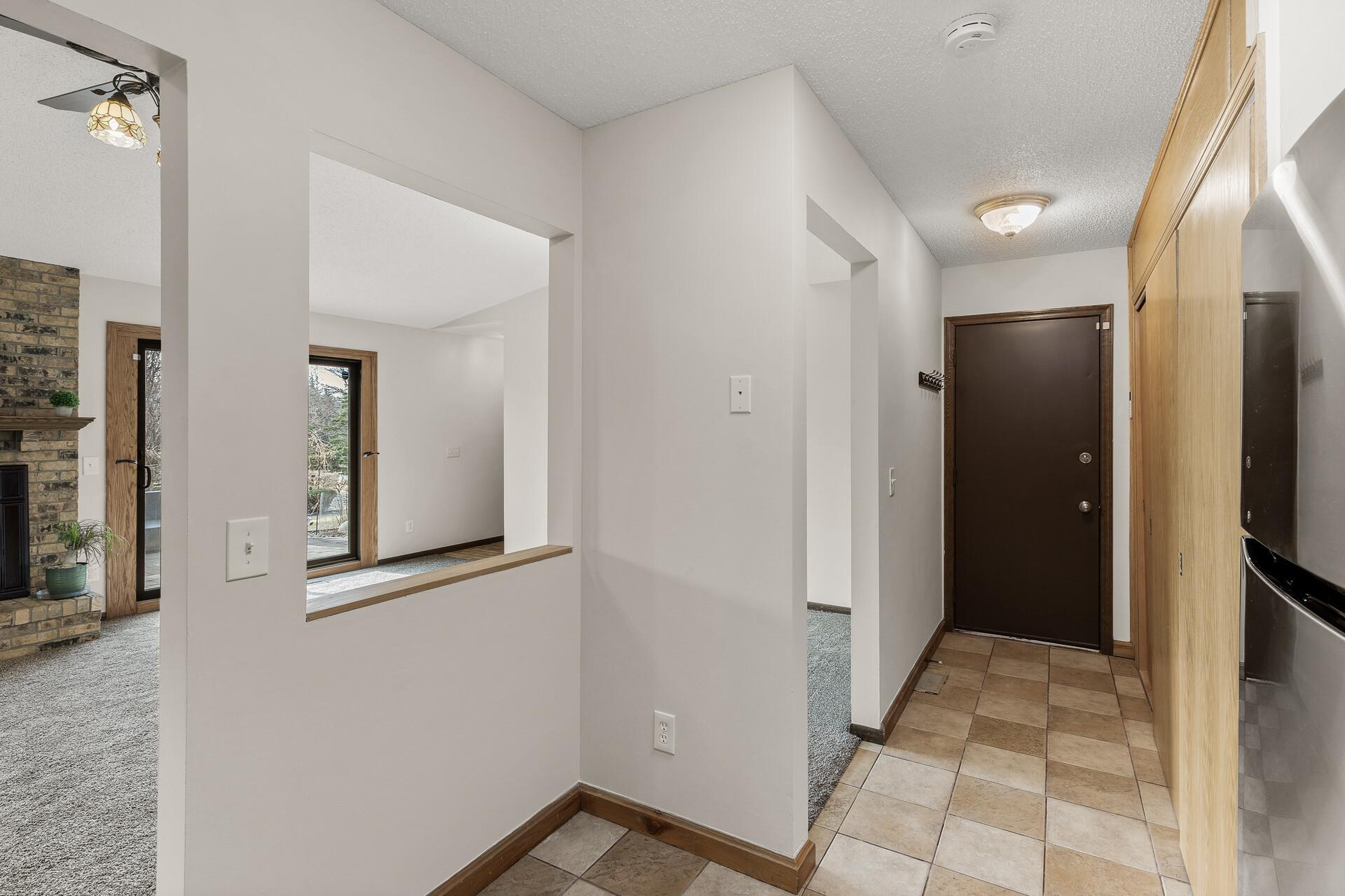 7070 Robinwood Trail