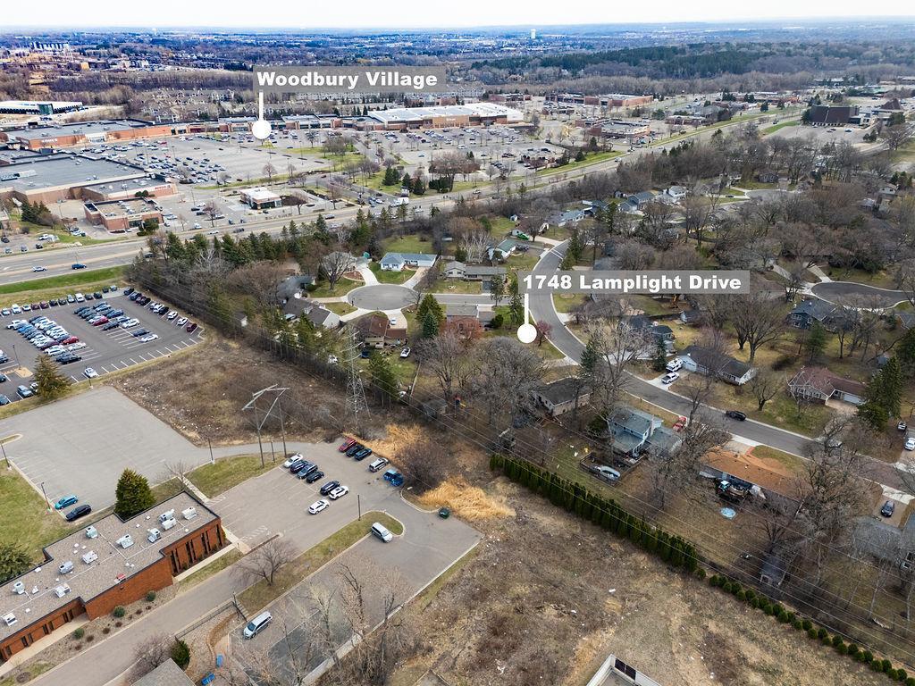 1748 Lamplight Drive