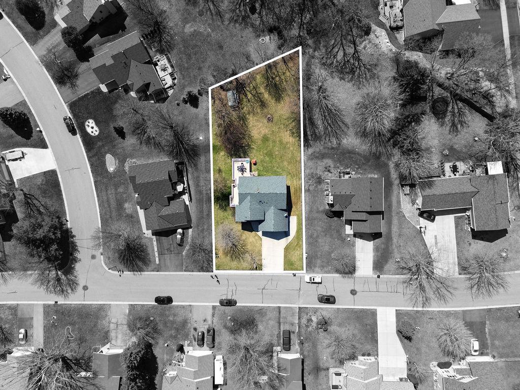 16461 Harwell Avenue