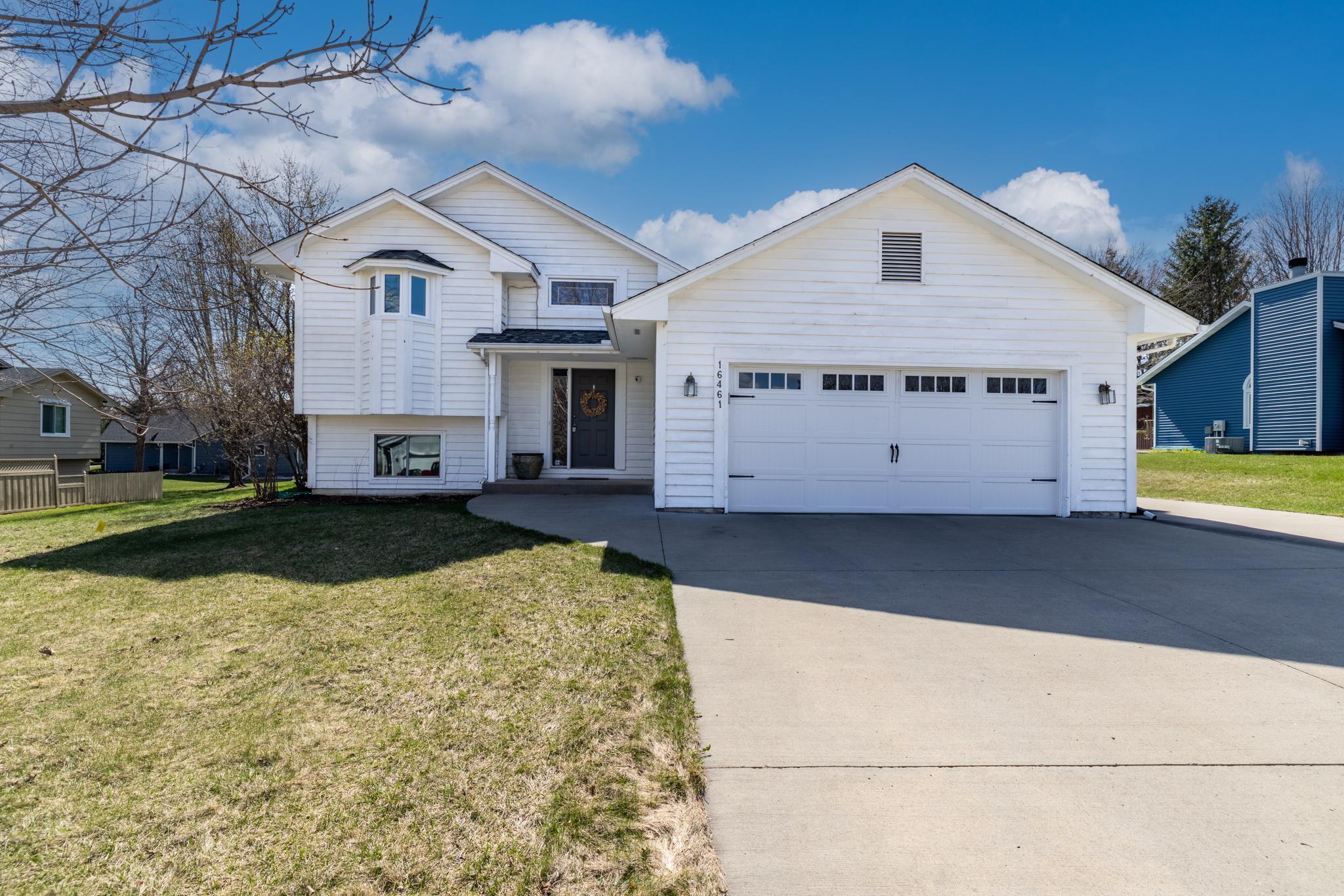 16461 Harwell Avenue