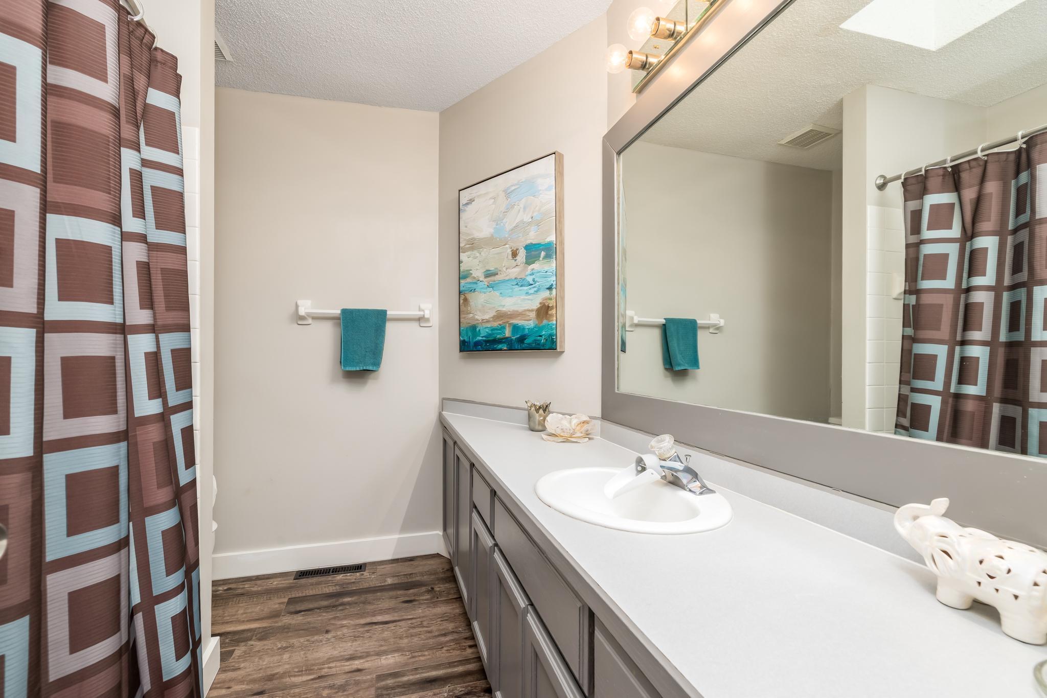 16461 Harwell Avenue