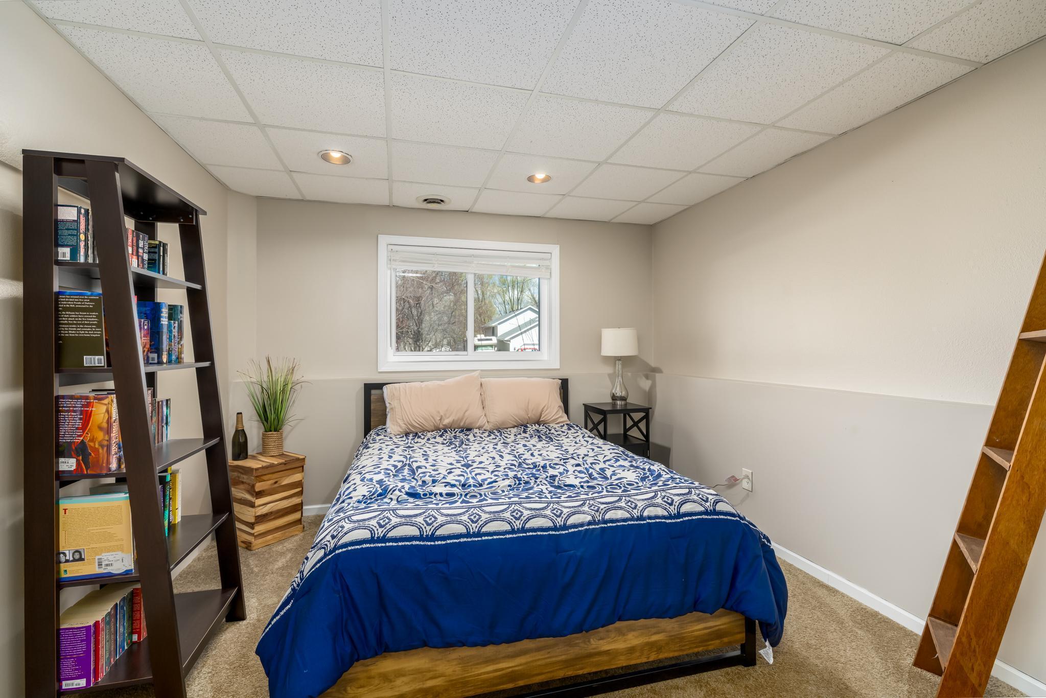 16461 Harwell Avenue