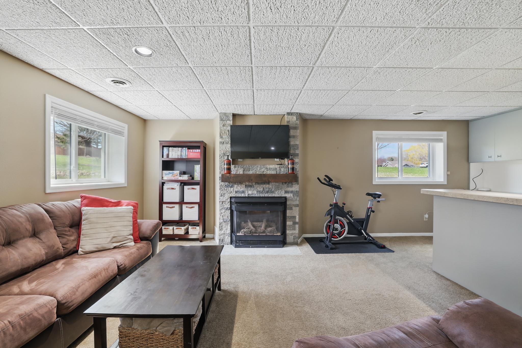 16461 Harwell Avenue