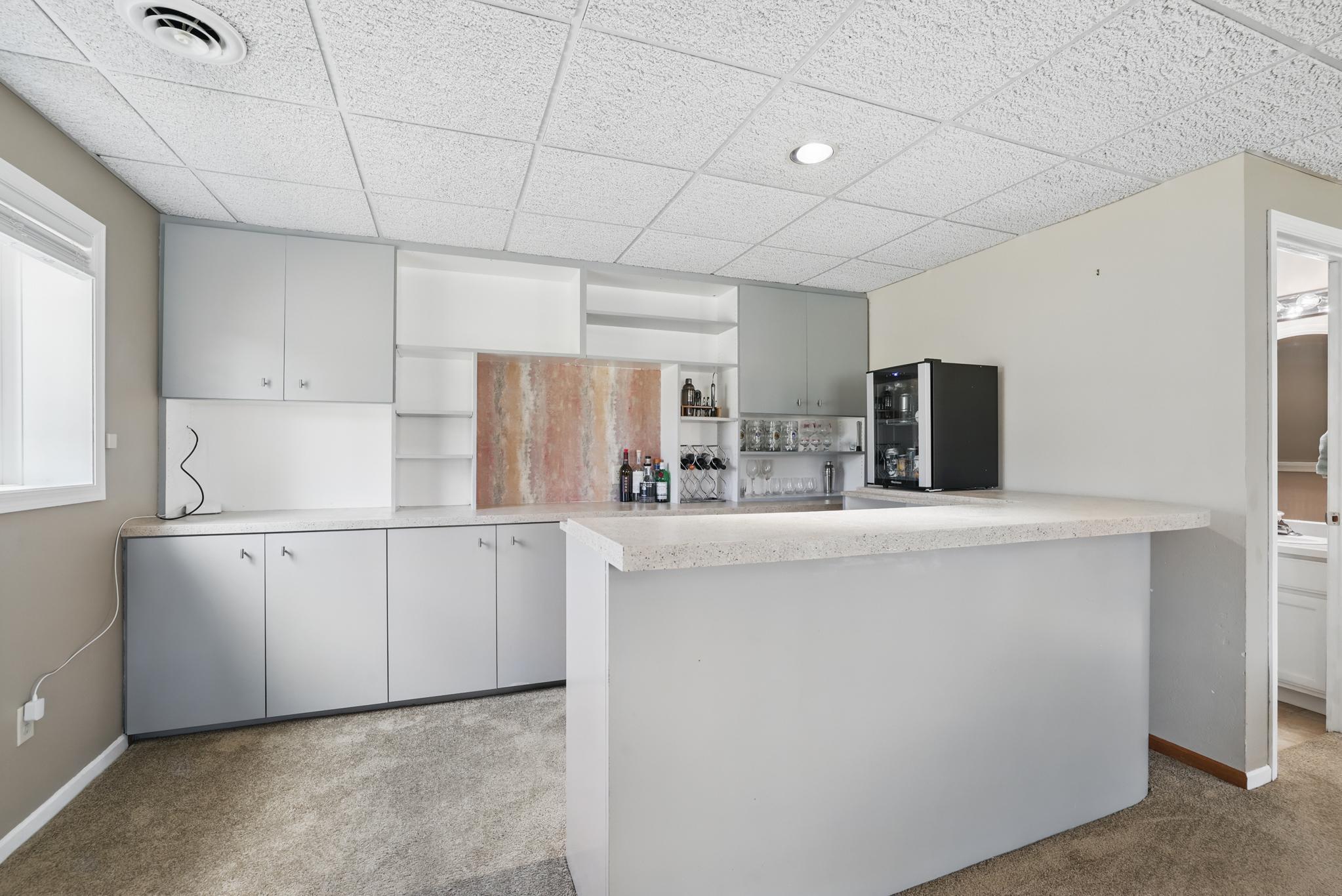 16461 Harwell Avenue