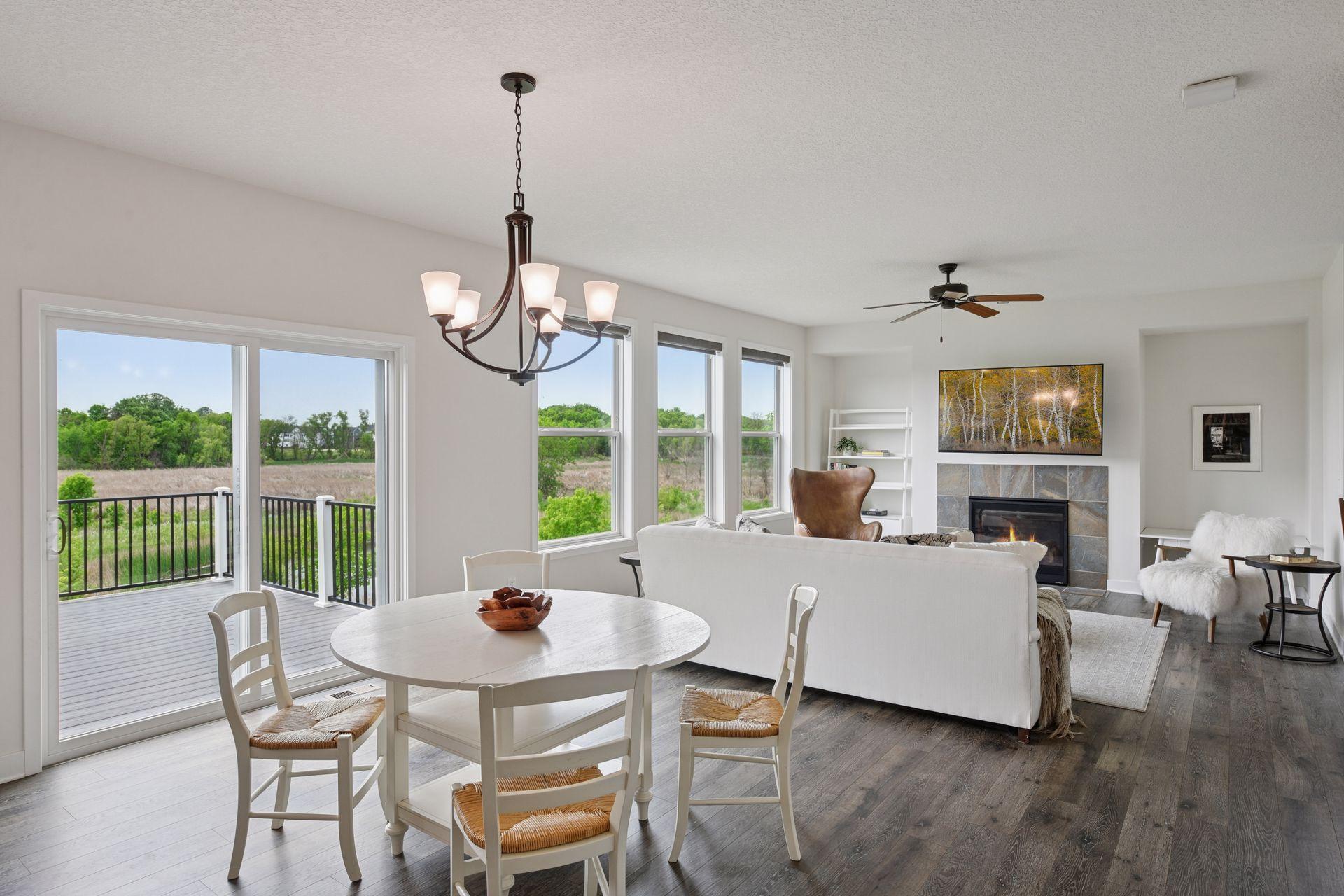 8999 Lakeside Drive