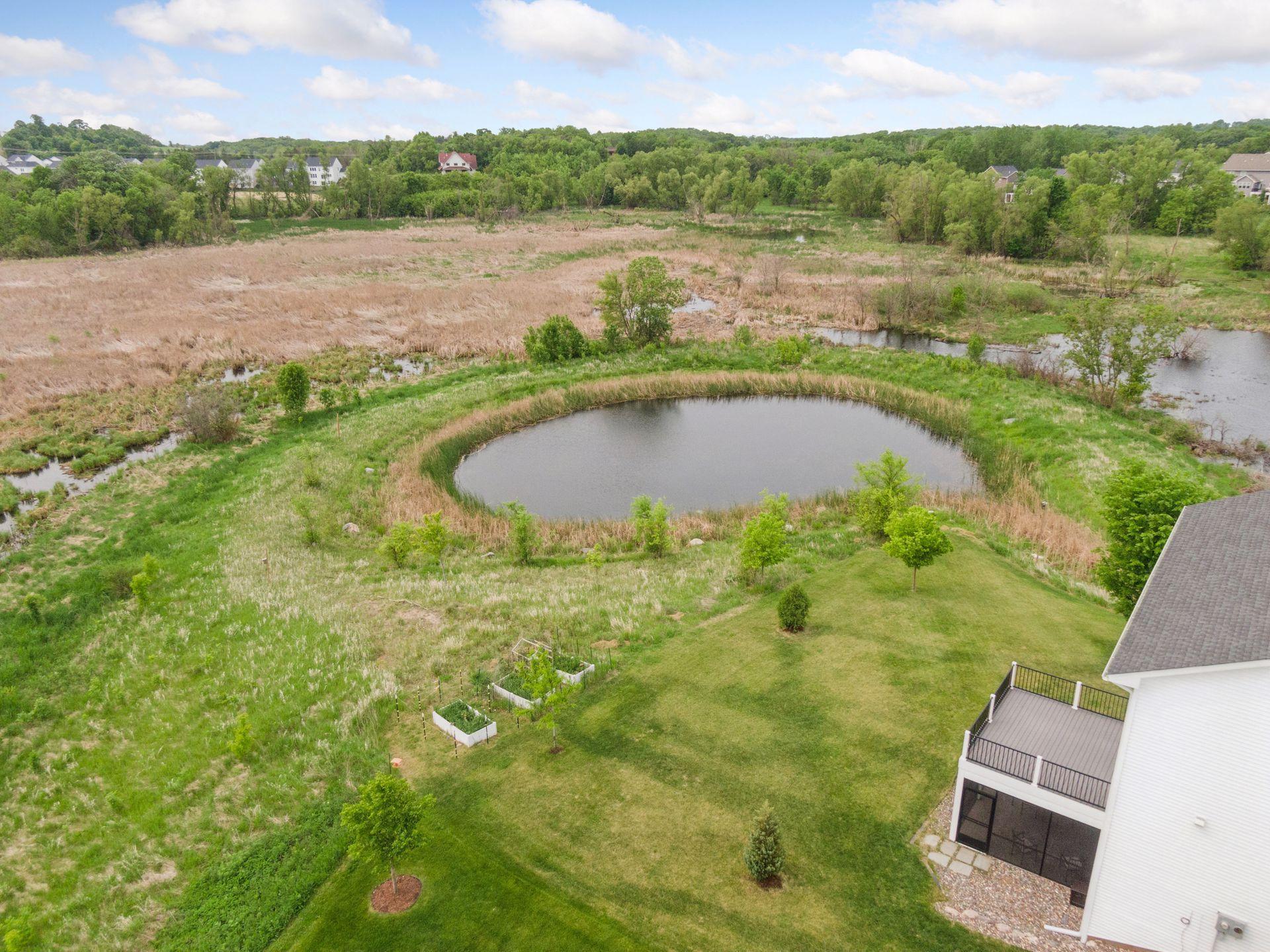 8999 Lakeside Drive
