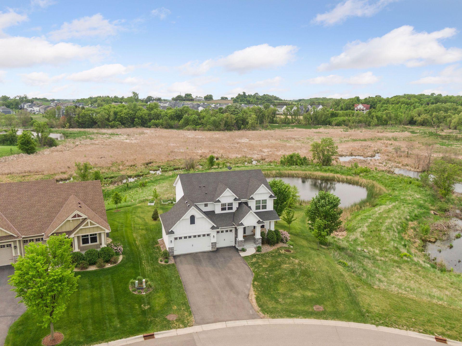 8999 Lakeside Drive