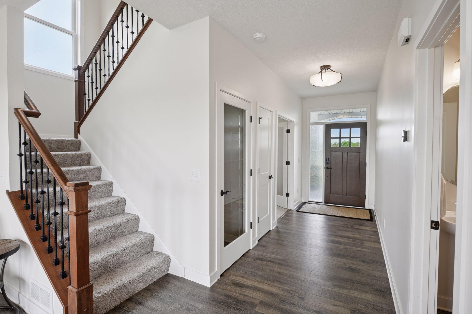 8999 Lakeside Drive