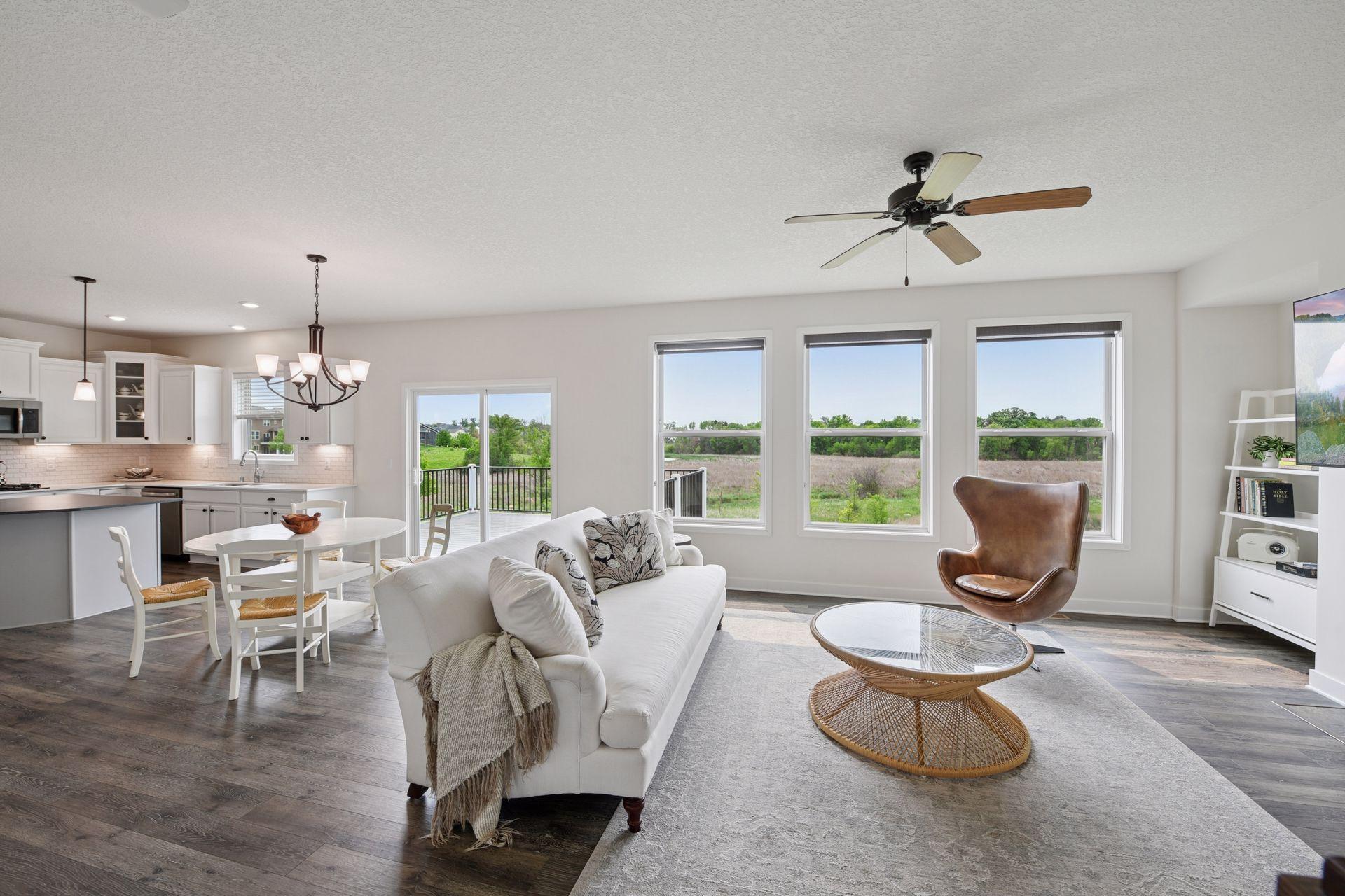 8999 Lakeside Drive
