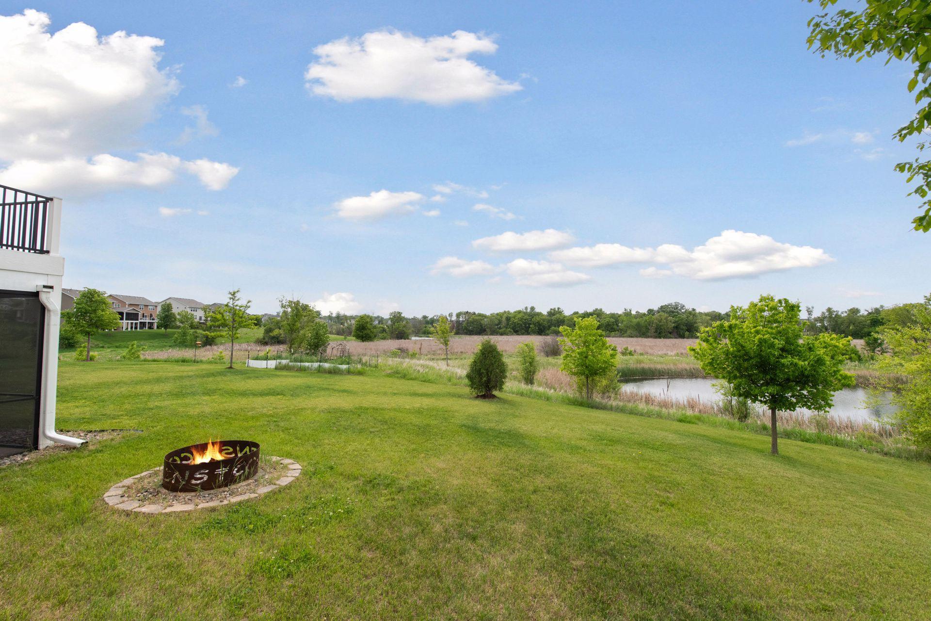 8999 Lakeside Drive