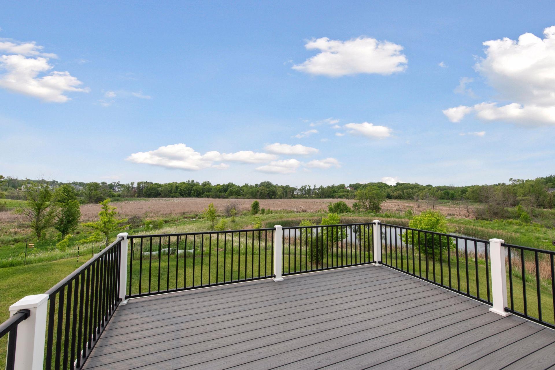 8999 Lakeside Drive